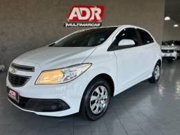 CHEVROLET - ONIX - 2013/2013 - Branca - R$ 43.900,00