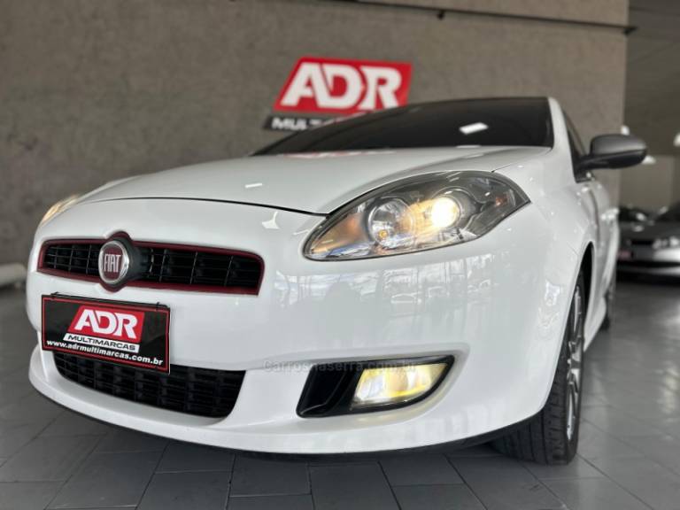 FIAT - BRAVO - 2013/2014 - Branca - R$ 44.900,00