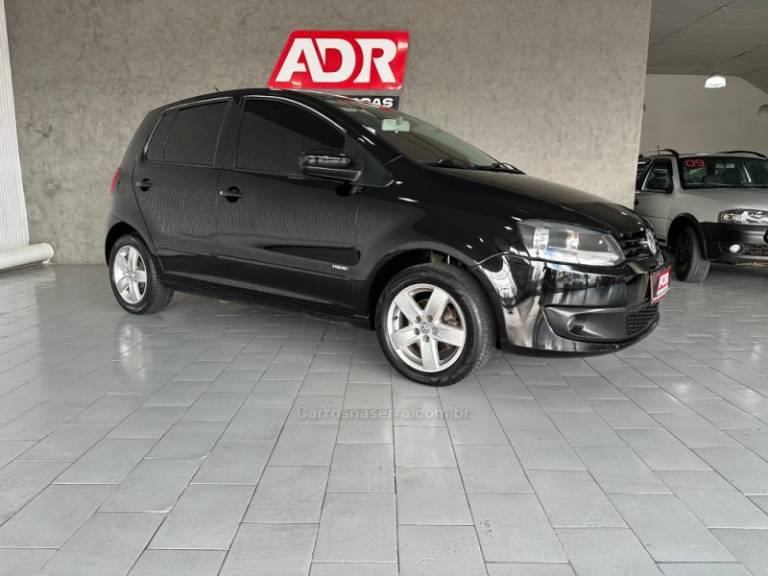 VOLKSWAGEN - FOX - 2011/2011 - Preta - R$ 27.900,00