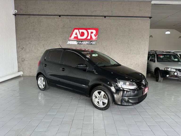 VOLKSWAGEN - FOX - 2011/2011 - Preta - R$ 27.900,00