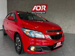 CHEVROLET - ONIX - 2013/2014 - Vermelha - R$ 49.900,00