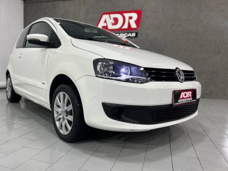 VOLKSWAGEN - FOX - 2012/2013 - Branca - R$ 33.900,00