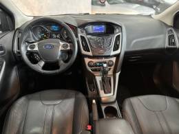 FORD - FOCUS - 2013/2014 - Branca - R$ 50.900,00