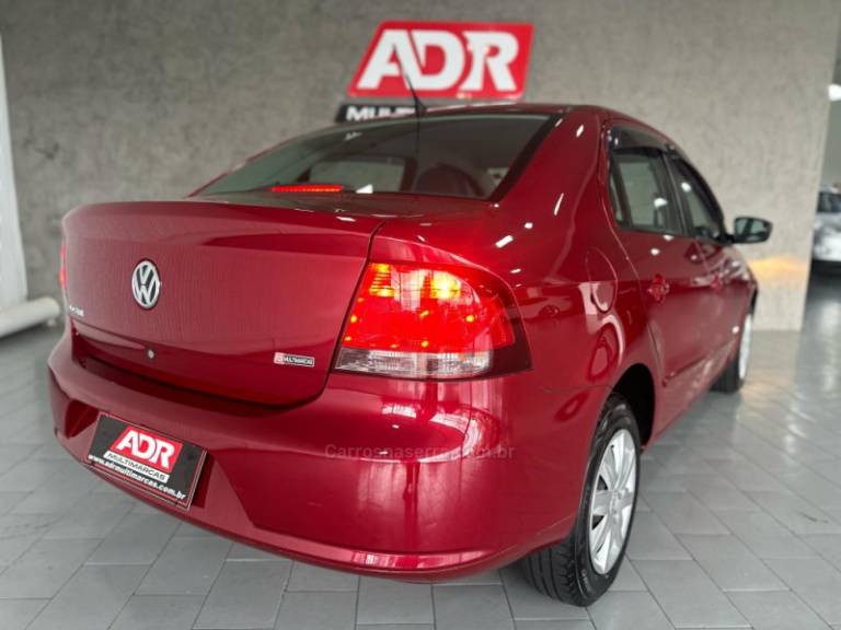 VOLKSWAGEN - VOYAGE - 2011/2012 - Vermelha - R$ 36.900,00