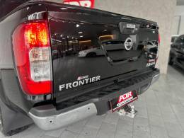 NISSAN - FRONTIER - 2017/2018 - Preta - R$ 145.900,00