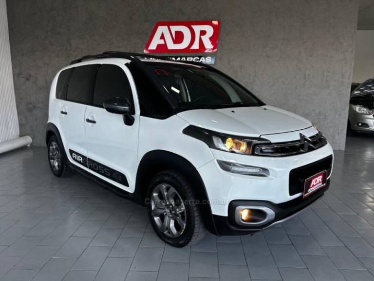 CITROËN - AIRCROSS - 2016/2017 - Branca - R$ 56.900,00