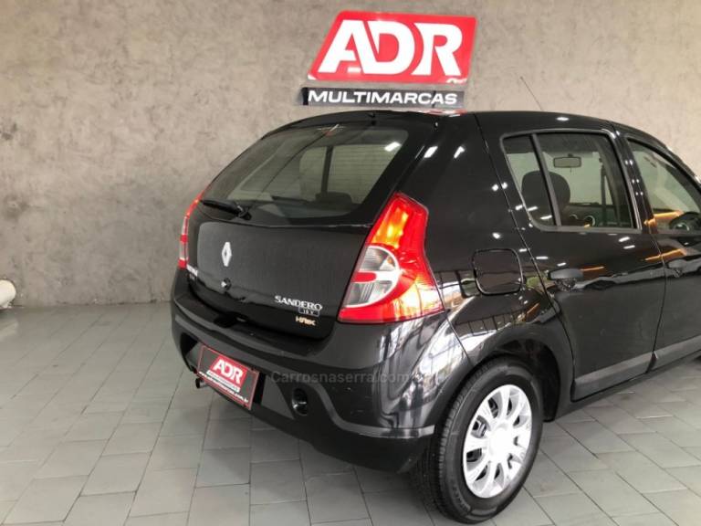 RENAULT - SANDERO - 2010/2011 - Preta - R$ 28.900,00