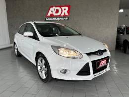 FORD - FOCUS - 2013/2014 - Branca - R$ 50.900,00