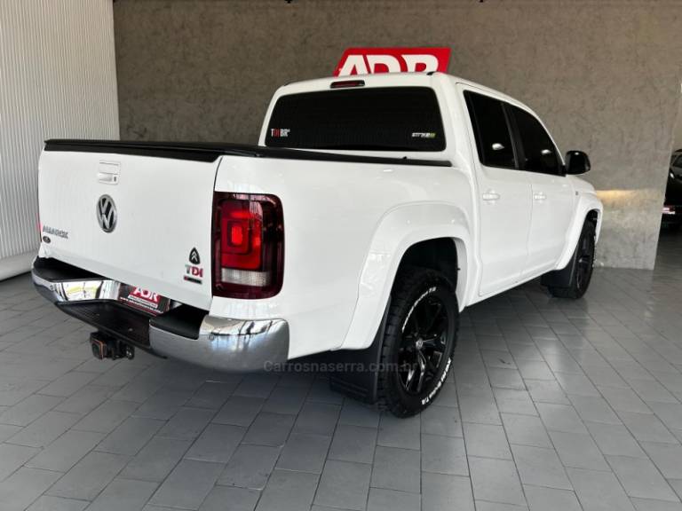 VOLKSWAGEN - AMAROK - 2017/2018 - Branca - R$ 155.900,00