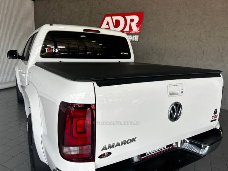 VOLKSWAGEN - AMAROK - 2017/2018 - Branca - R$ 155.900,00