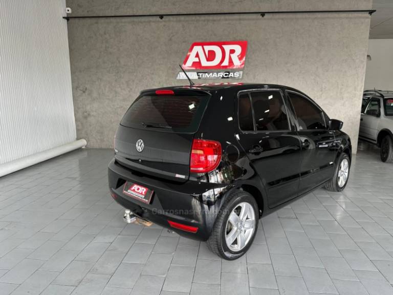 VOLKSWAGEN - FOX - 2011/2011 - Preta - R$ 27.900,00