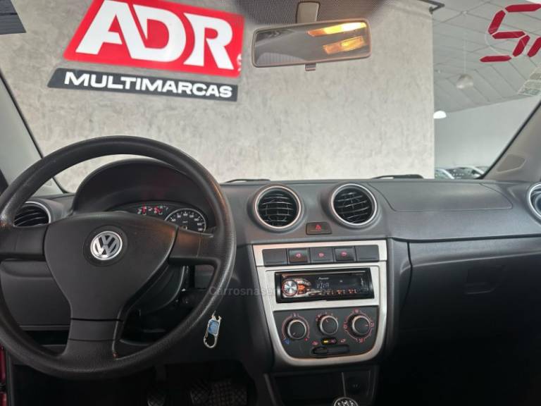 VOLKSWAGEN - VOYAGE - 2011/2012 - Vermelha - R$ 36.900,00