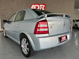 CHEVROLET - ASTRA - 2011/2011 - Prata - R$ 37.900,00